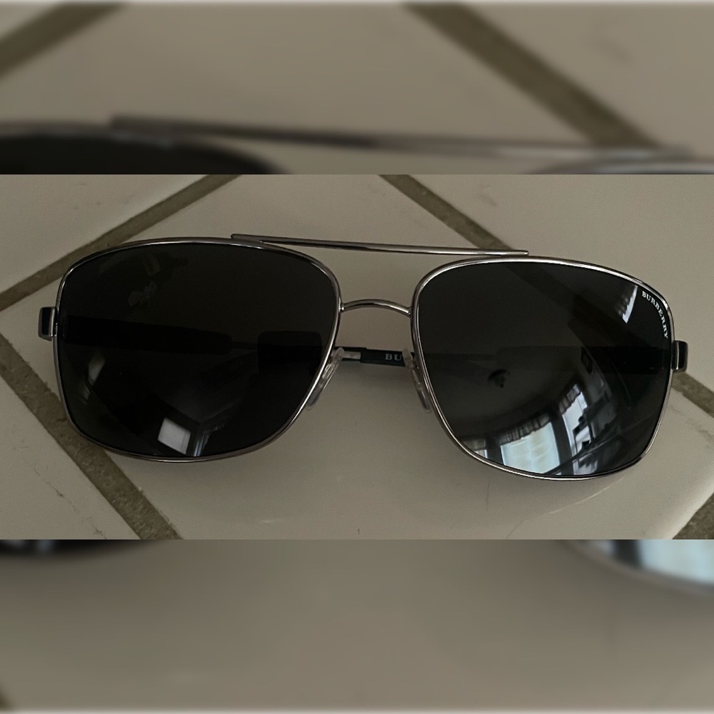 Burberry Sunglasses BE3074
